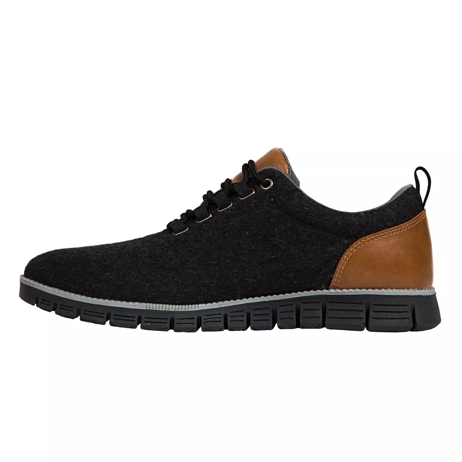 Fashionable men's sneakers Deer Stags Status