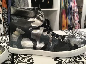 Metallic High Top Sneaker - Silver Camo